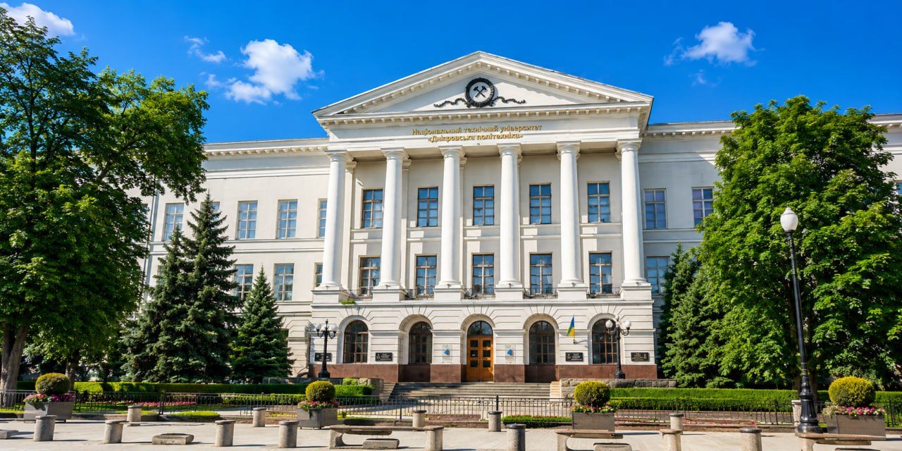 Головний корпус